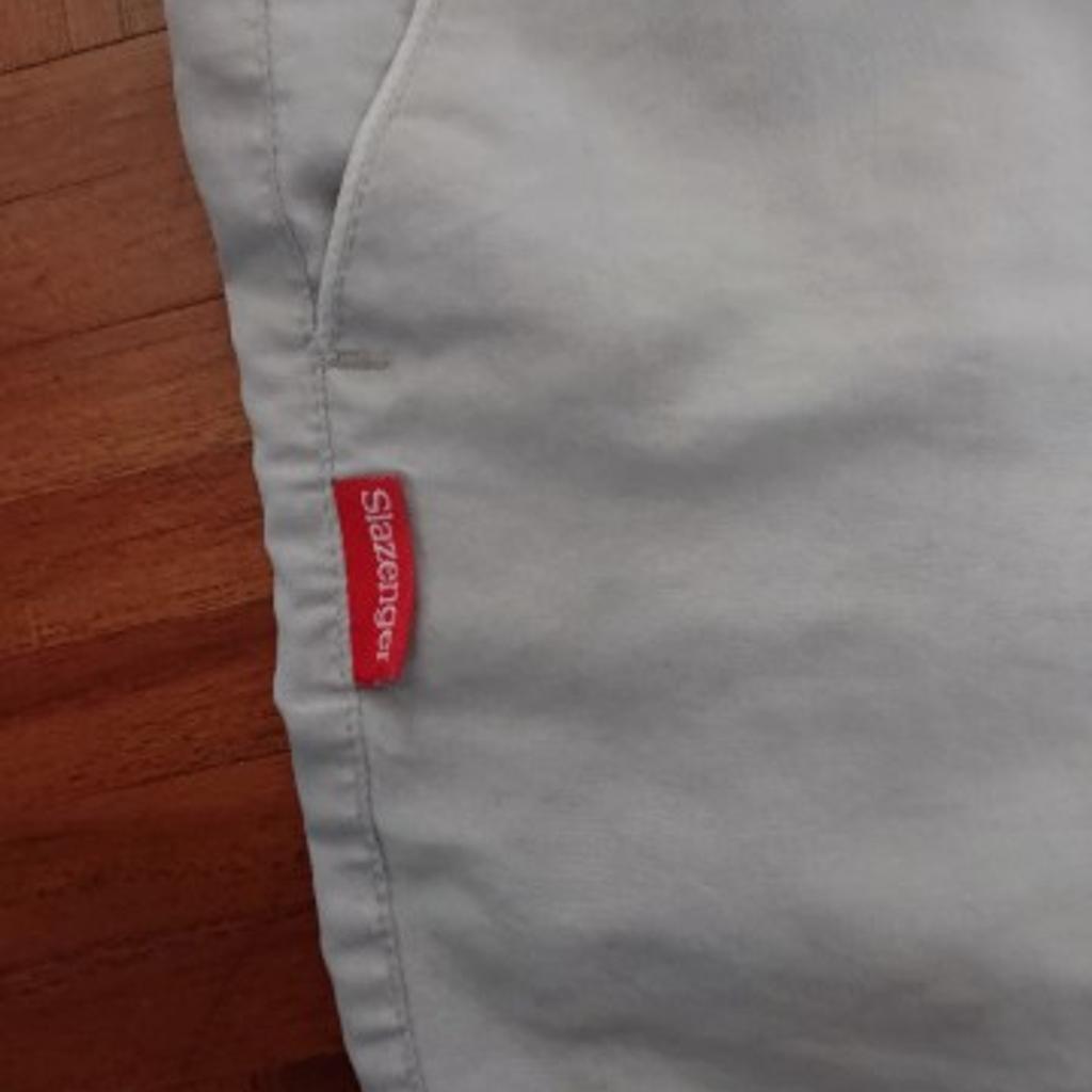 Slazenger swimming shorts Size Small upto34waist

16 inches from the waist down, drawstring tie gusset inside , been used for one season , good for ventilation. Blue/White is available same size just ask upon ordering if requested has a mark near side seem not being listed , but can be photographed and included upon request

Check out other listings available