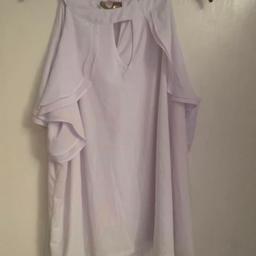 Ladies white cut out shoulder top in xl