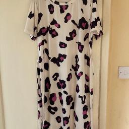 New ladies dress size 12/14 with belt and side splits