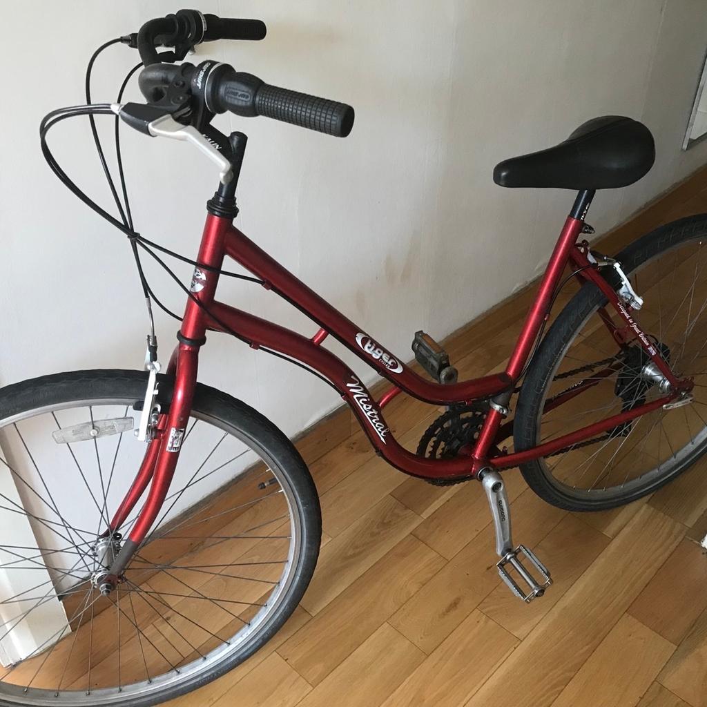# REDUCED PRICE FOR QUICK SALE#
Dutch type ladies bike Mistral Tiger in good working order and rides very well.
Frame size is 19”
18 grip shift Shimano gears
Alloy wheels 700c with quango hubs and Quick release system on the rear one.
Schwalbe marathon 700x 38c front tire
Michelin Protek 700x38c rear tire
Some places it has a bit of rust showing
Please note that this bike is has the price reduced

# REDUCED PRICE FOR QUICK SALE#

CASH ON COLLECTION ONLY from Ilford area
Thanks for looking into my item