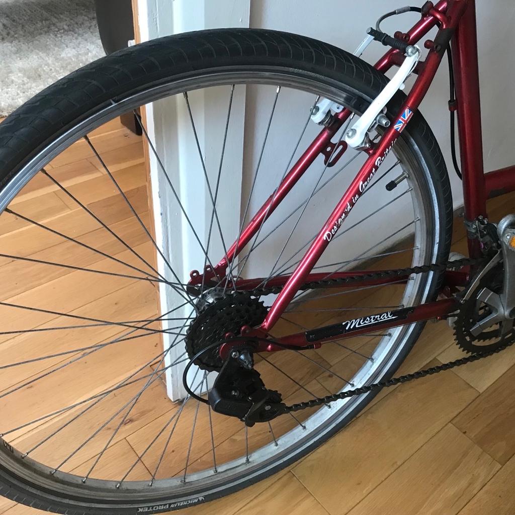 # REDUCED PRICE FOR QUICK SALE#
Dutch type ladies bike Mistral Tiger in good working order and rides very well.
Frame size is 19”
18 grip shift Shimano gears
Alloy wheels 700c with quango hubs and Quick release system on the rear one.
Schwalbe marathon 700x 38c front tire
Michelin Protek 700x38c rear tire
Some places it has a bit of rust showing
Please note that this bike is has the price reduced

# REDUCED PRICE FOR QUICK SALE#

CASH ON COLLECTION ONLY from Ilford area
Thanks for looking into my item