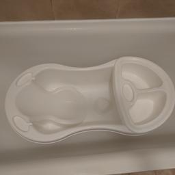 "Little Star" (Strata) Premium Baby Bath. 
Two piece, support for back. In excellent condition.