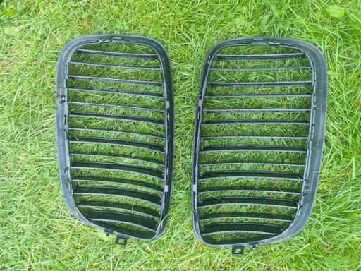 Vehicles West Midlands Birmingham - Photos for BMW FRONT KIDNEY GRILLES PAIR GLOSS BUMPER