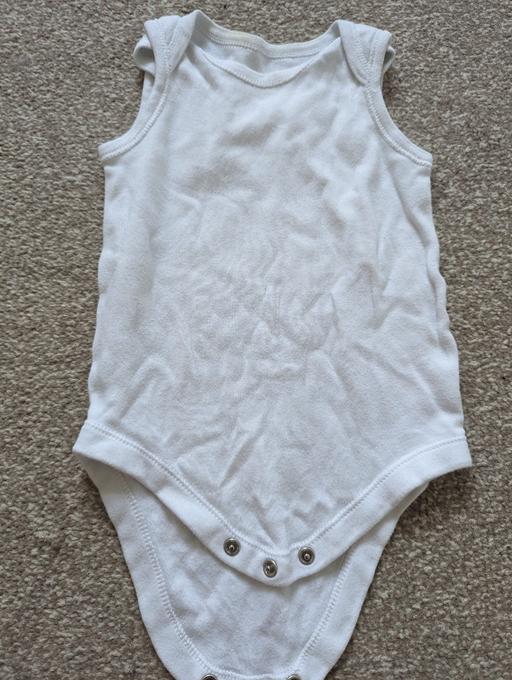 Buy & Sell South West London Norbury - South West London - Photos for 9-12 month sleeveless vest