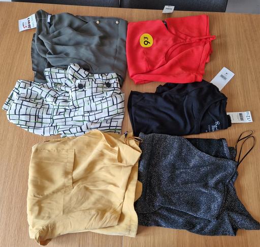 Buy & Sell Staffordshire Cannock Chase - Photos for womens size 10 bundle of tops