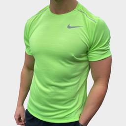 The Nike Dri-FIT Miler Men's Running Top helps keep you comfortable in sweat-wicking, breathable fabric. The back mesh panel provides targeted ventilation.

Size: XL.

Benefits:
Nike Breathe fabric helps you stay dry and cool.
Dri-FIT Technology helps you stay dry, comfortable and focused.
Mesh panel enhances breathability.
Standard fit follows the shape of your body.
Dropped back hem helps keep you covered as you move.

Product Details:
Reflective design details
Fabric: 100% polyester
Machine washable
Style: AJ7565-358