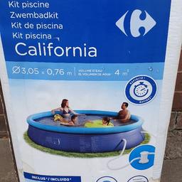 Paddling swimming pool hottub with filter 3.05m x 76cm inflatable ring.

Quick set up feature above ground swimming pool allows you to stay cool in fresh clean water.

Ready for water in just 10 minutes, simply inflate top ring and the pool rises as it fills with water.

Round pool measures 3.05 meters in diameter 76 centimeters in height to comfortably accommodate up to 4 to 5 people.

Unwanted present.

New price online £85

New in box excellent condition, no damage.

From a pet and smoke free house.

Will consider sensible offers.

Pick up only unless you organise courier.