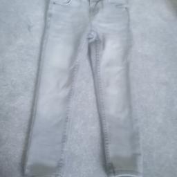 Boys Grey Skinny Jeans

Age 4-5yrs