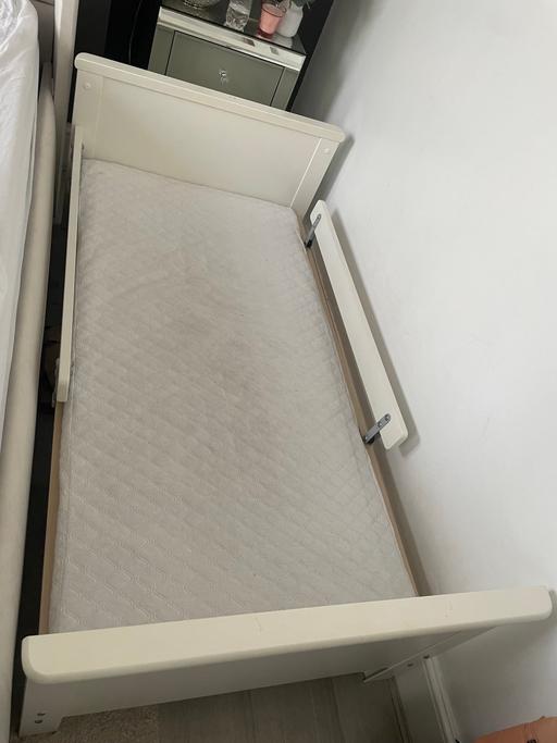 Buy & Sell West London North Kensington - W11 - Photos for Murano toddler bed frame and mattress.