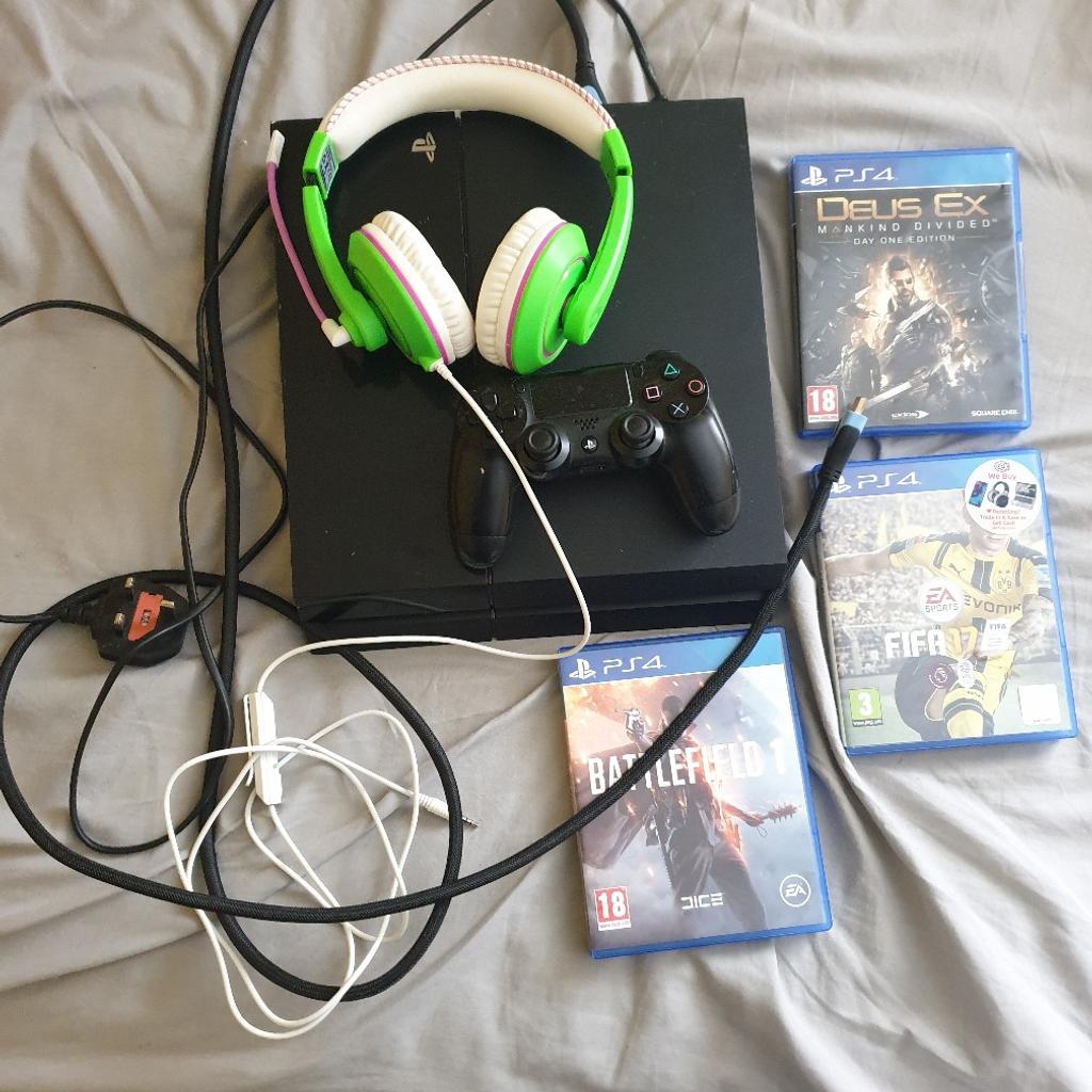 Sony ps4 gaming console
500gb model
with power cable and hdmi cable
3 games
1x wireless controller
headset with built in mic
2nd controller available in full price only

been factory reset ready to go
just plug into your TV, set up WiFi and play

£200