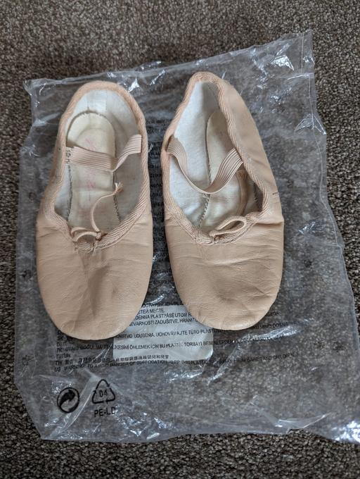 Buy & Sell Wokingham Winnersh - Crawley - Photos for Ballet shoes size 9-10 foot