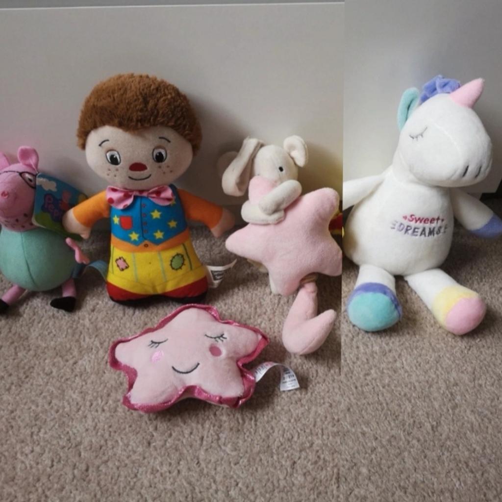 Daddy pig teddy with tags
Unicorn teddy with tags
Mouse, star & moon teddy (pull moon down and lullaby plays)
Mr tumble (used to talk but no longer does)
Star teddy