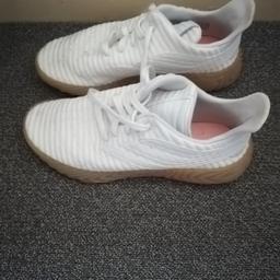Adidas sobokov white size 9 few marks good condition