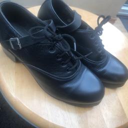 Irish dance leather shoes
Antonio Pacelli
Super flexi
Jig Shoes
£30
Size small 3 