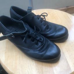 Leather super flex Irish dance shoes
Size small 4 