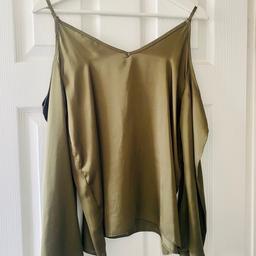 New look khaki silky feel floaty sleeved top. See photos for condition. 

COLLECT SHILDON OR CAN POST FOR £3BT!