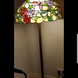 Tiffany floor lamp it is beautiful but unfortunately selling cheap due to downsizing.

£250