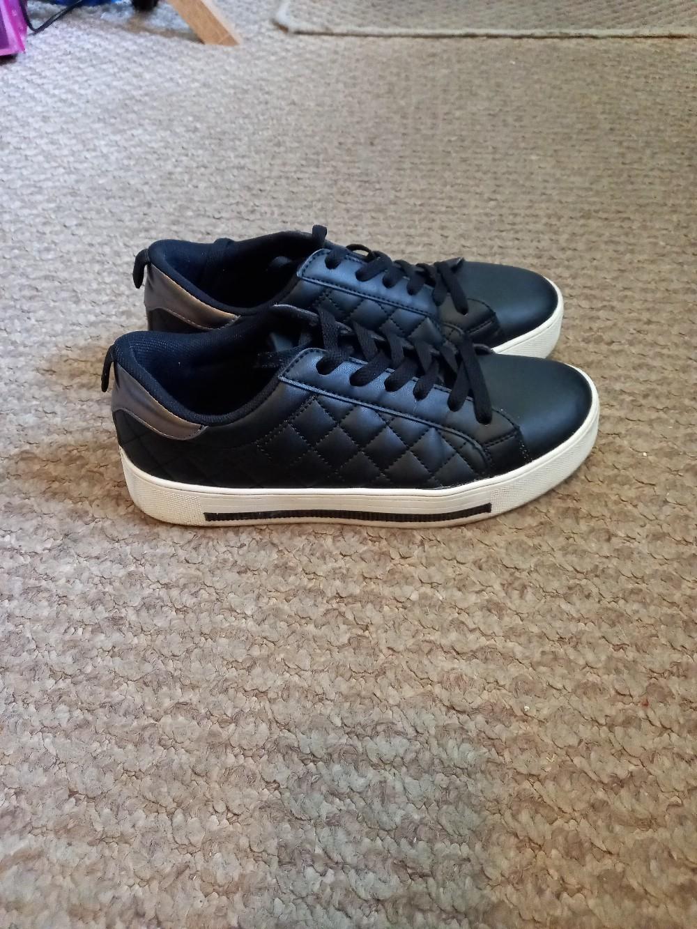 Primark black trainer in B30 Birmingham für 3,00 £ zum Verkauf | Shpock DE