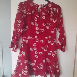boohoo dress size 12 in excellent condition

collection only

no offers