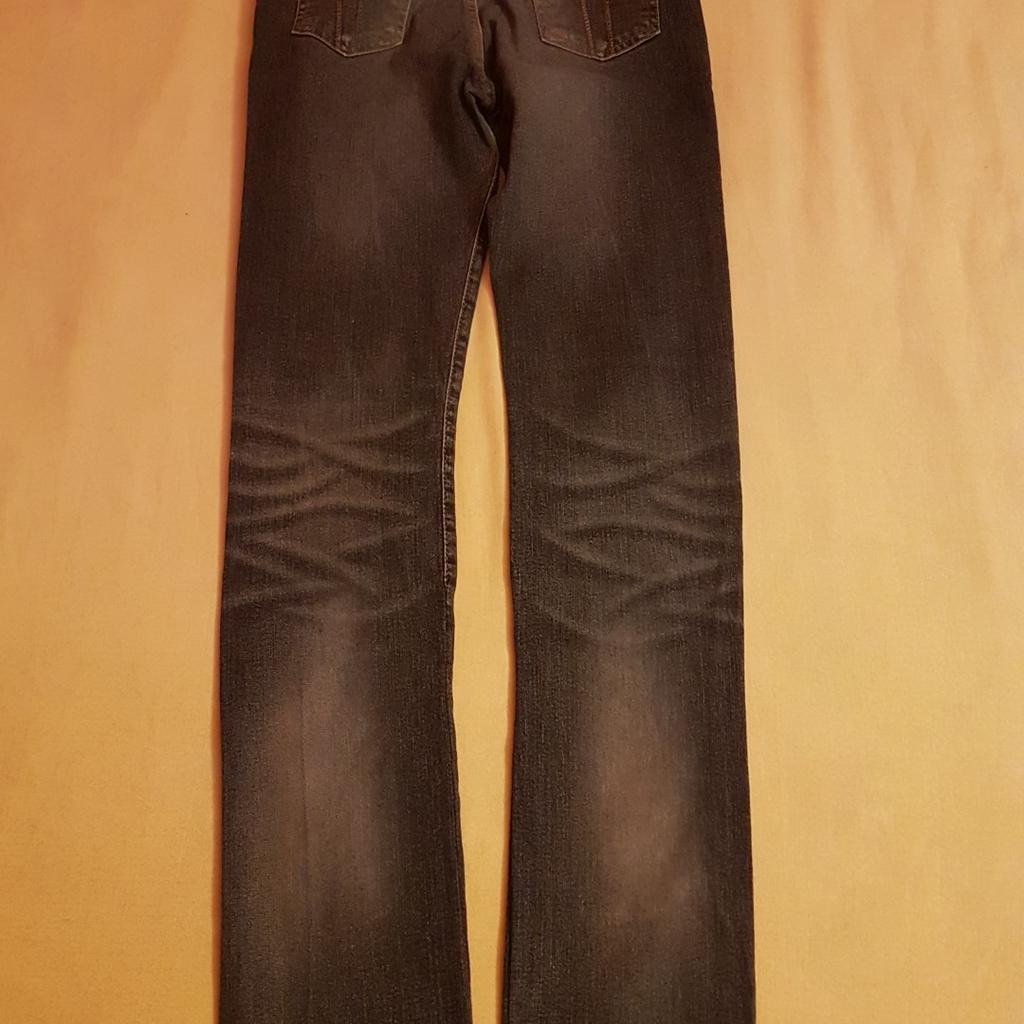 Jeans/ pantaloni marca Miss Sixty tg.S (26), colore blu, in cotone elasticizzato. Usate, in buoni condizioni.
Guarda altri miei annunci e risparmia sulle spese di spedizione.
#pantalone #donna #ragazza #cotone #denim #strappati #elasticizzato #strappi #leggings #skinny #women #pantaloni #jeans #blu #scuro #MissSixty #stretch