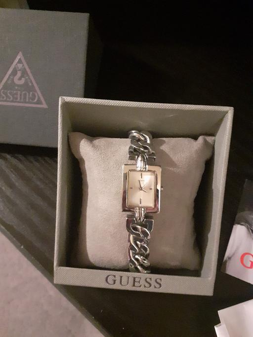 Buy & Sell North West London Frognal - North West London - Photos for Guess Ladies watch