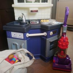 Toy cooker, well played with but plenty of life, sounds still works, may need new batteries, original pieces missing, bag of play food, pans, ect. Dyson vac, needs batteries, still works,broken at the top round the handle as shown in pics, will need cleaning as been in storage. Collection only.