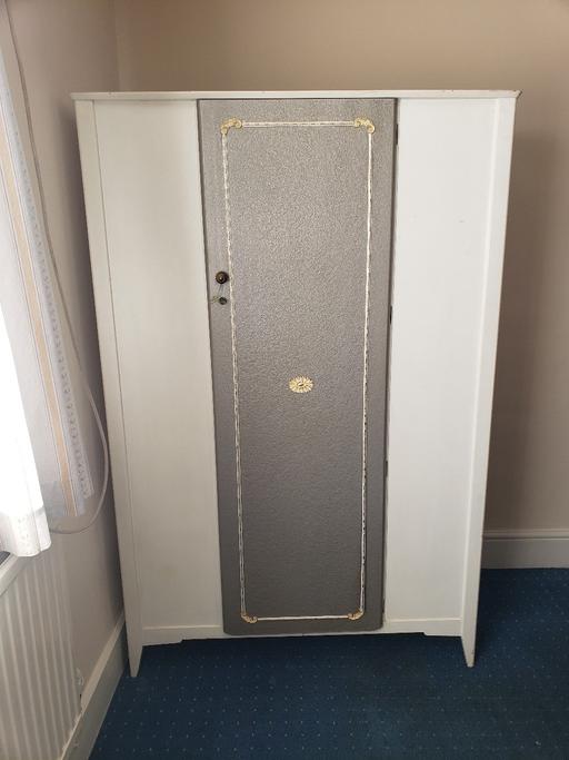 Buy & Sell Farnham Royal Slough - Photos for wardrobe set of 2