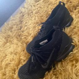 Nike air Vapormax style supreme LV triple in M32 Trafford for