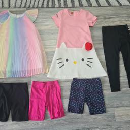 2 Kleider, 1 Legging und 3 Radlerhosen (Hello Kitty, H&M usw.)
Versicherter Versand innerhalb Österreich 4.40