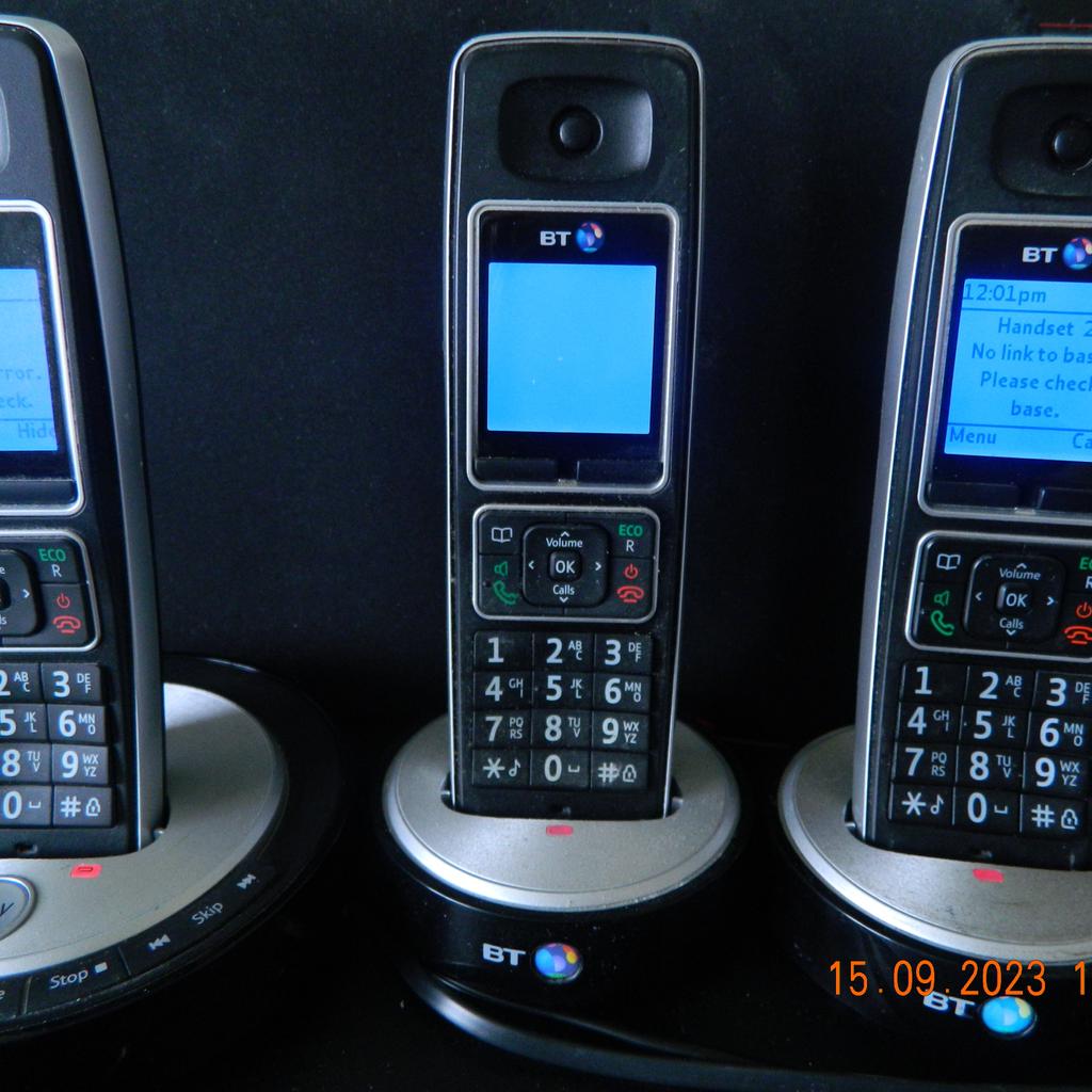 BT 6510 Digital Cordless Phone Handset Trio - Answer Machine Call Blocker.
Been replaced by 3 panasonic phones.
Can be used as 1or 2 or 3 phones.
Will require 6 x AAA rechargeable batteries
Unfortunately no instructions but can be found online.
Cash only on pick up.
Sold as seen
Any questions feel free