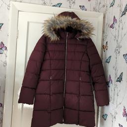 warehouse extra warm puffa midi
colour burgundy
size 14
new with tags- not in original package.
comes from pet free home
collection only