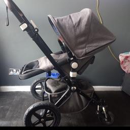 Bugaboo Cameleon 3.
Whole travel system included.
Very good condition.
With rain cover and newborn bucket and mattress.
Maxi Cosi car seat included with adapters.
Limited editon.
Small wear as my toddler bit the safety bar (last picture) but you can buy protective sleeves.