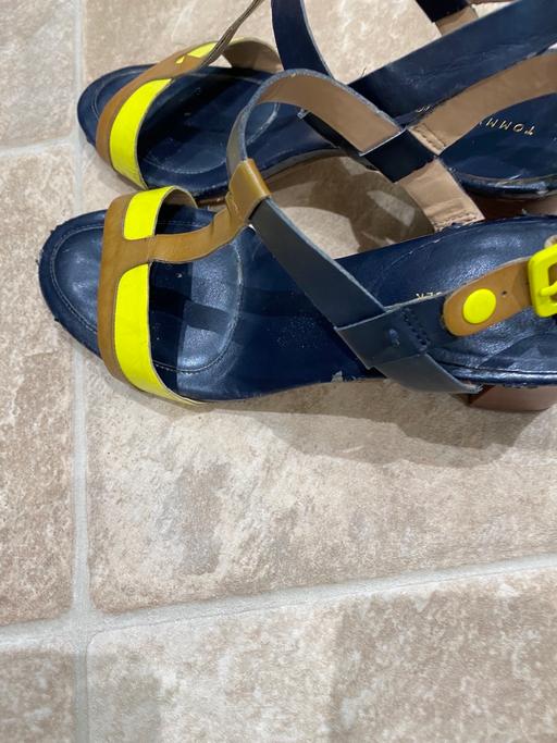 Buy & Sell Essex Brentwood - Photos for Tommy Hilfiger sandals