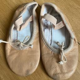 Ballet shoes size 11
Smoke and pet free home