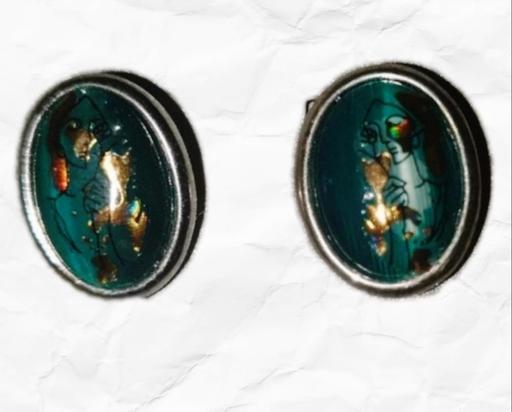 Buy & Sell West Midlands Birmingham - Photos for Gold & Green Lady stud Earrings