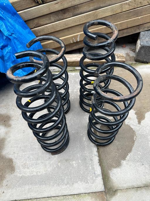 Vehicles West Midlands Sandwell - Photos for Lexus is200 standard springs price at £20