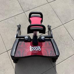 Verkaufen unser selten benutztes Buggy Board Maxi + in rot mit Sitz.