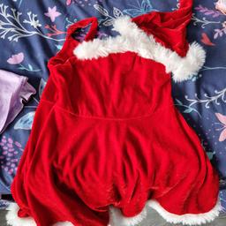 fancy dress outfit 
Mrs Claus 
age 5 years - 130cm
collection b714lr
