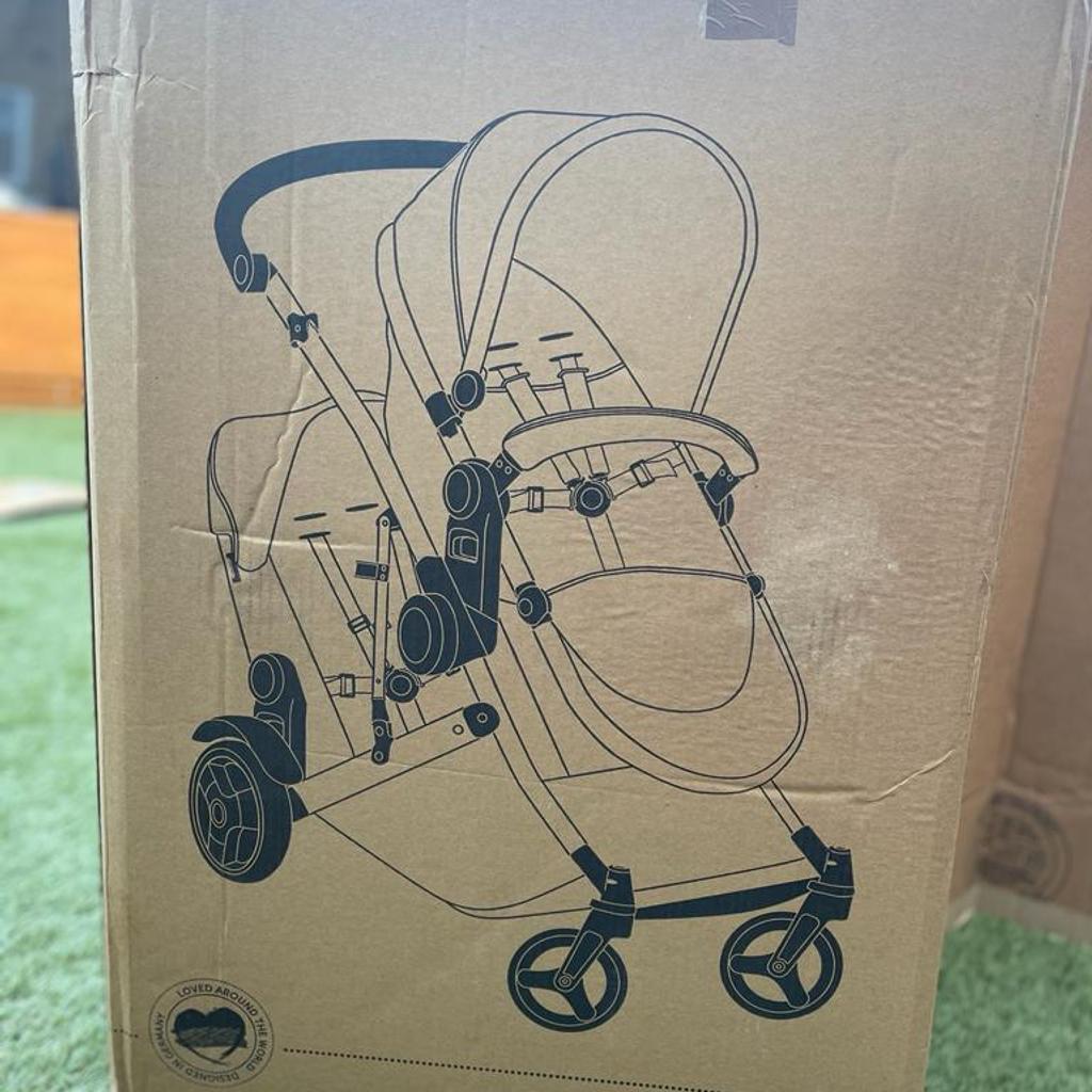 Some brand new and barely used items in a bundle at a fair price.

Includes:
Travel cot (new)
Car seats with isofix bases ( barely used)
Stroller (new)
Free car seat adaptors (new)