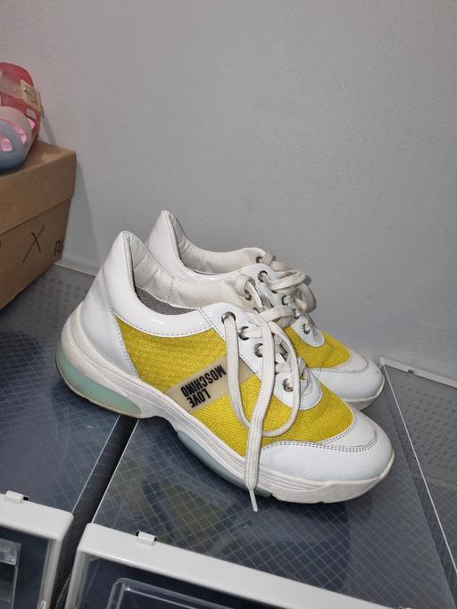 Buy & Sell North London Tottenham Green - North London - Photos for Moschino Ladies trainers