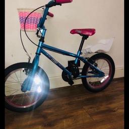 16” wheels girls boke it has a bell basket on it