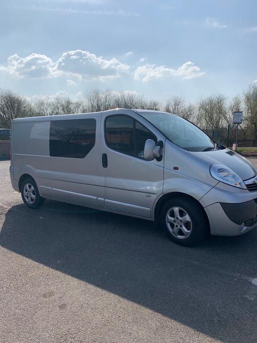 Vehicles Staffordshire Stafford - Photos for Vauxhall vivaro day van