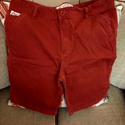 MENSBURGANDY-RED SHORTS NEVER BEEN WORN
   IN VERRY GOOD CLEAN CONDITION
SIZE 36