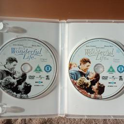 ITS A WONDERFULL LIFE DVD FILM & POSTERS
THEIS CONSISTS OF 2 DVDS ONE IN BLACK AND WHITE THE OTHER IS A REMASTERED COLOR VERSION 
YOU ALLSO GET SOME MINI POSTERS AND CARDS