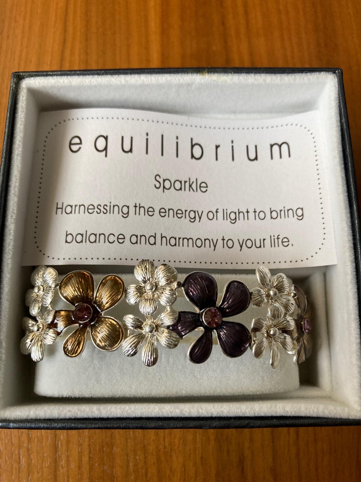 Equilibrium sparkle bracelet in B9 Birmingham für 6,00 £ zum Verkauf