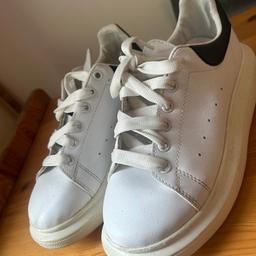 Alexander McQueen lookalikes white trainers size 35 fit my daughter as a size 3. Look great with jeans or a dress