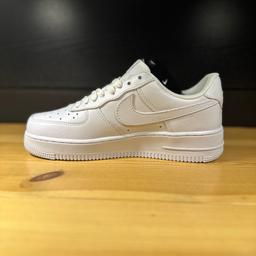 • Neu ❗️

• Überweisung und Paypal möglich 

• Porto extra 

•Hersteller Information

Marke:	NIKE
Hersteller Nr.:	CW2288-111
Farbe:	white/white
Kategorie:	Fashion Sneaker
Art.-Nr.:	1000413