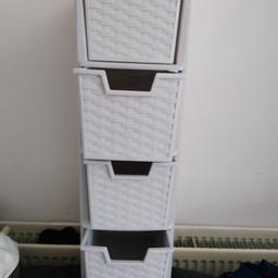 Rattan affect small 4 storage drawer plastic
right top corner is damaged or broken but don't affect the drawer in use 
can sell as a 3 drawer for £9 or 4 drawer £12
is ideal for small clothes socks vest ect
or kids soft toys