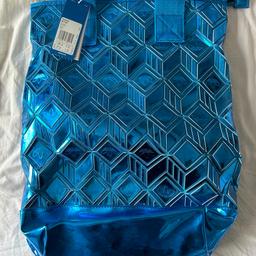 Adidas Originals BP Top Backpack Polyurethane Blue Bird H32378 Bag New With Tags.
New with tags. Too late to return
Collection only
Please see my other items.