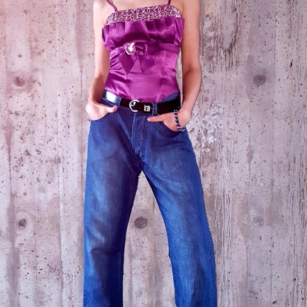 Jeans/ pantaloni donna marca Kenzo, tg. 46, colore blu scuro, in buoni condizioni. Made in Italy.
Guarda anche gli altri miei annunci e risparmia sulle spese di spedizione.
#donna #ragazza #cotone #pantalone #cotone #jeans #gamba ampia #dritti #denim #blu #Kenzo